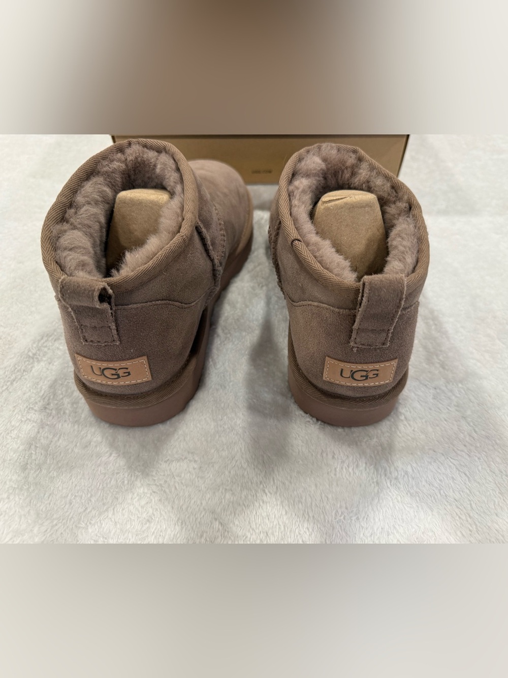 UGG Color- Caribou Women's Short Suede ultra mini size 9 (worn ONLY 1 time) - Picture 5 of 6